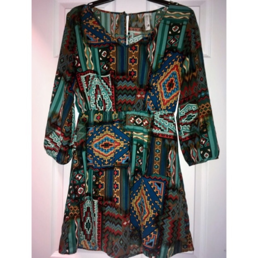NWOT! Fun pattern dress for fall/winter occasions!